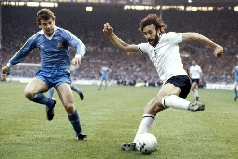 Ricky Villa, il barbuto: classe e garra argentina a White Hart Lane