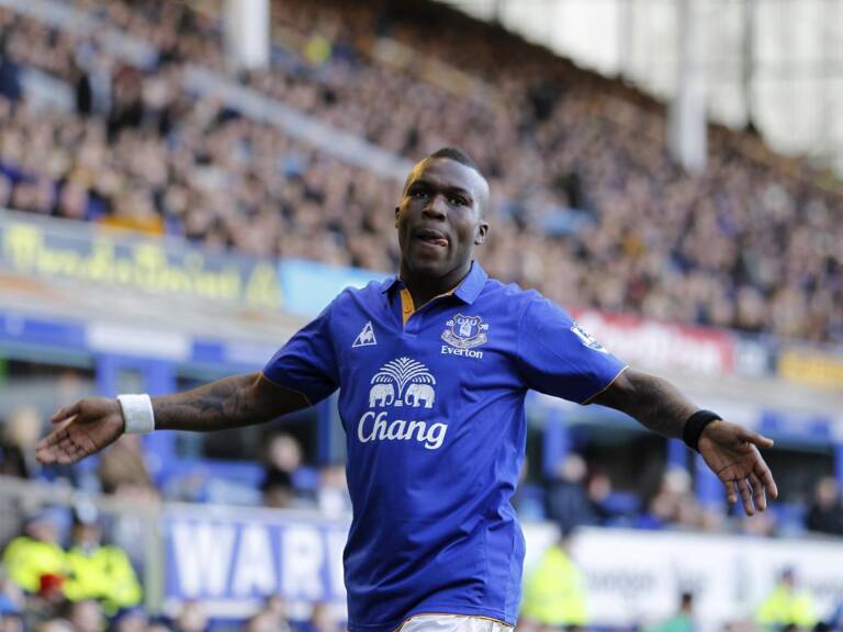 La turbolenta annata di Royston Drenthe all’Everton tra duttilità e leggerezze